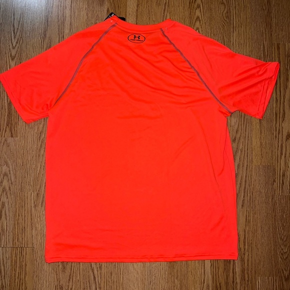 Under Armour Shirt - Picture 4 of 4